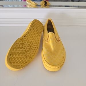 Men's size 8.5 Van's yellow checkered loafers.